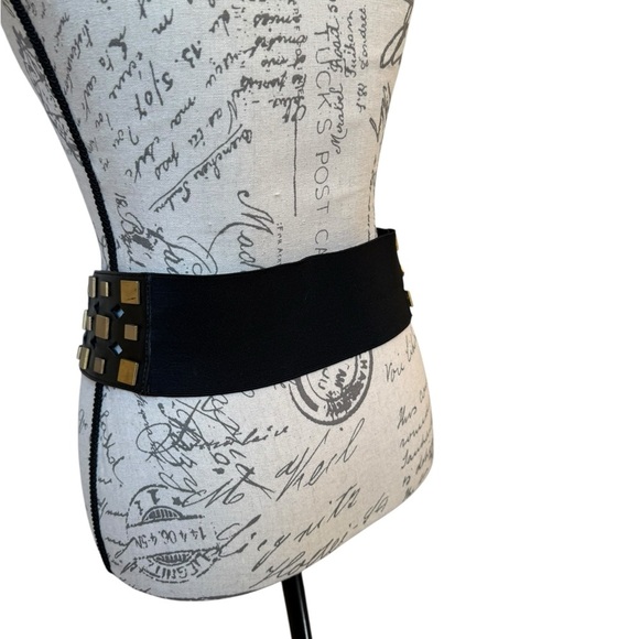 Armani Exchange Black and Gold Geometric Belt - Picture 6 of 8